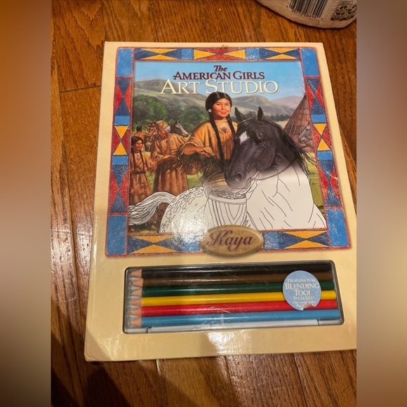 COPY - THE AMERICAN GIRLS Art Studio ~ KAYA 57242 with Pencils - Picture 1 of 8